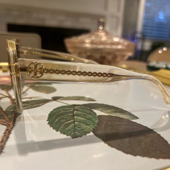 Tory Burch Clear and Green Sunglasses - Picture 7 of 12